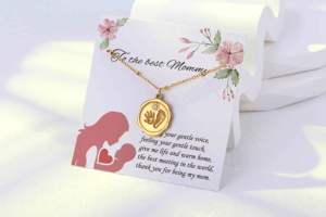 Collar al por mayor con colgante hueco de madre y bebé, cadena de acero inoxidable, regalo para el Día de la Madre - Product Image 4