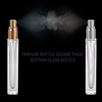 Bouchon en aluminium de bouteille en verre de forme carrée portable de 10ml 15ml avec atomiseur pour bouteilles de pulvérisation de brume fine de parfum
