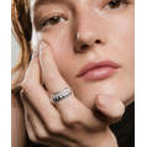 Ensemble de bagues Charlotte Fashion - Collection de bijoux élégante et stylée - Product Image 1