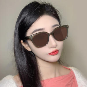 แว่นกันแดดผู้หญิง Gm กรอบพีซีสีดำ เลนส์โพลาไรซ์ยูวี 400 ประเภท 3 กล่องบรรจุภัณฑ์ - Product Image 5