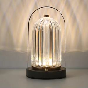 โคมไฟตั้งโต๊ะ LED ปรับได้ทันสมัย ดีไซน์กระจกสีทองและสีดำ พร้อมระบบหรี่ไฟแบบสัมผัส ไร้สาย - Product Image 3