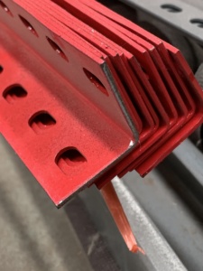 رف مستودع استخدام غي مشقوق زاوية شريط الصلب مع الثقوب - Product Image 4