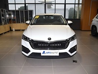 Новые автомобили 2025 года для Skoda Octavia 1.4T: автоматический седан с турбонаддувом, электроприводом стеклоподъемников, кожаными сиденьями, адаптивным круиз-контролем