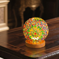 Lampe en cristal de verre de style vintage veilleuse en verre boule de mosaïque avec base en bois lumière décorative rétro pour chambre lampe de chevet