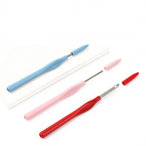 Venta al por mayor mango <span class=keywords><strong>de</strong></span> plástico aguja <span class=keywords><strong>de</strong></span> empuje rusa fieltro <span class=keywords><strong>de</strong></span> lana Poke bordado pluma punzón aguja - Product Image 1