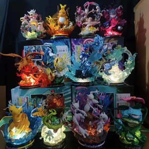 Figurines d'action Pokémon Série GK Mewtwo et Charizard en PVC avec effet lumineux pour présentation en scène - Product Image 2