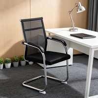 Chaise de bureau ergonomique moderne à dossier moyen en maille, extensible et réglable en hauteur, idéale pour la réception des visiteurs et les négociations