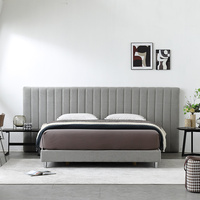 Lits king-size à plateforme de style minimaliste avec tête de lit en bois extensible et capitonnée