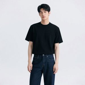 เสื้อยืดผู้ชายทรงเข้ารูป ผ้าฝ้ายแท้ 100% ลายพิมพ์แบบทางการ ผ้าถักน้ำหนัก 180 กรัม - Product Image 2