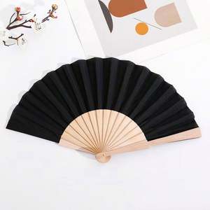 Abanico de madera personalizado de una sola cara, español, de 16 pulgadas cuadradas, con varillas de madera y tela de poliéster, para fiestas - Product Image 3