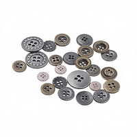 Boucle en alliage à motif d'ancrage boutonné à quatre points, bords larges à pois, rayures diagonales, œillets en forme de bol 26041003