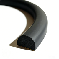 Bande d'étanchéité en mousse EPDM autocollante en forme de D, résistante aux UV, pour l'étanchéité des interstices de portes et équipements extérieurs