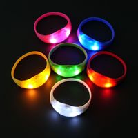 Bracelet lumineux LED avec télécommande, bracelet lumineux DMX clignotant pour fêtes, événements, concerts, danse, sports, jeux, vente en gros