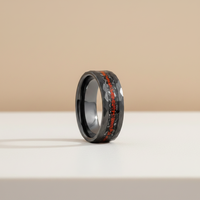 Bague de fiançailles et de mariage tendance pour homme en carbure de tungstène noir avec incrustation de météorite et d'os de dinosaure