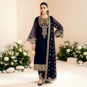 Robe de mariée pakistanaise bleu marine, richement brodée, longueur ras du sol, shalwar kameez avec dupatta - Product Image 1