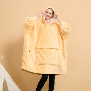 Manta com Capuz de Fleece Gigante Personalizável para Inverno, Quente e Confortável, com Bolso Grande – Atacado - Product Image 3