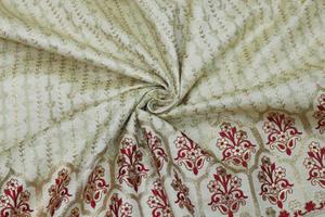 ผ้าไหมโพลีทอแบบดีไซเนอร์ น้ำหนักเบา ลายดอกไม้เรขาคณิตแบบนามธรรม สำหรับงานสิ่งทอภายในบ้านและการตัดเย็บเสื้อผ้า - Product Image 3