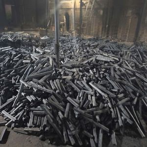 Carbón de aserrín hexagonal de envío rápido, alto rendimiento, sin humo ni olor, estándar de Vietnam, hecho en Vietnam - Product Image 1