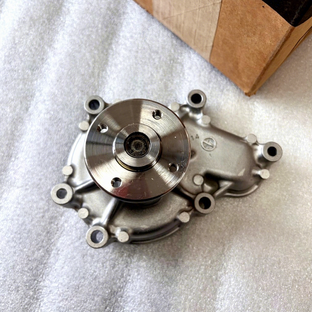 Premium Water Pumps 7000743 5600 5610 S160 S185 S205 S550 S570 S590 T180 T190 T550 T590 for Bobcat Skid Steer Loaders