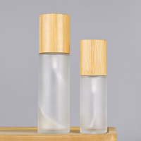 Kemasan Kosmetik Ramah Lingkungan dari Bambu Alami Kosong 30ml 50ml 100ml 120ml 150ml Botol Kaca Buram dengan Pompa Losion Bambu