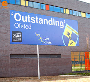 <span class=keywords><strong>Banner</strong></span> in vinile da appendere con Design personalizzato di alta qualità <span class=keywords><strong>Banner</strong></span> in vinile per esterni in PVC impermeabile di grandi dimensioni <span class=keywords><strong>banner</strong></span> <span class=keywords><strong>pubblicitari</strong></span> in vinile - Product Image 6