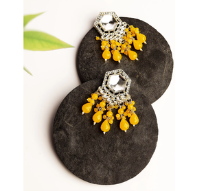 Pendientes Colgantes Hexagonales de Aleación de Zinc Chapados en Oro de Nuevo Diseño al por Mayor con Gotas de Perlas de Imitación y Cuentas Geométricas - Product Image 6