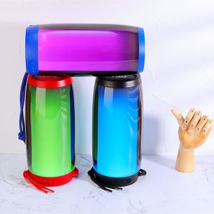 2022 TG335 sáng tạo Thẻ quà tặng <span class=keywords><strong>U</strong></span> đĩa Battery Powered xách tay cho <span class=keywords><strong>bluetooth</strong></span> ngoài trời RGB LED chiế<span class=keywords><strong>u</strong></span> sáng loa cho nhà hát - Product Image 4