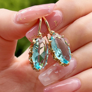 Boucles d'oreilles vintage multicolores en zircon à huit griffes pour femmes, bijoux de mode d'inspiration royale - Product Image 4