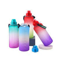 Bouteille d'eau en plastique de 2 L de haute qualité, grande capacité, dégradé ombré, minimaliste, avec infuseur à thé, bouteille de sport portable