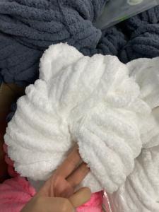 超笨重的巨型7蓬松毛毯纱线粗大雪尼尔纱线，用于手工编织和钩编 - Product Image 2