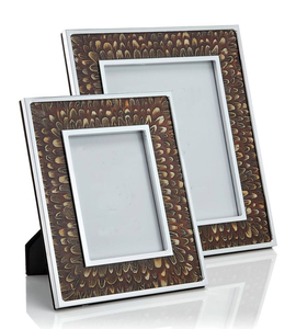 Vente en gros Cadre <span class=keywords><strong>photo</strong></span> de luxe en velours fait à la main avec plumes en métal pour fête Décoration murale de mariage Cadeau d'anniversaire Artisanat - Product Image 2