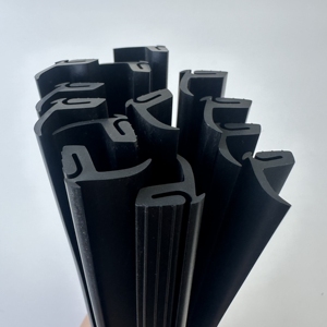 Tùy Chỉnh Nhiệt Độ Cao Sức Đề Kháng Cao Su EPDM Con Dấu Dải Bọt Hồ Sơ Cửa Xe Kín Nước Nhôm Mềm <span class=keywords><strong>Sponge</strong></span> Bumper Cạnh - Product Image 5