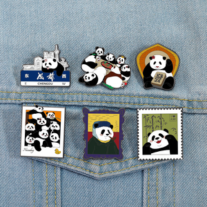 Pin Esmaltado de Panda Comiendo Bambú y Hot Pot, Broche Encantador de Panda Naive, Insignia de Solapa, Joyería de Animal de Dibujos Animados Adorable, Regalo para Amigos - Product Image 1