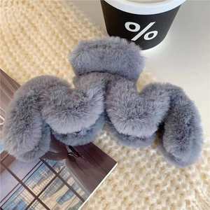 Pince à cheveux requin en peluche tendance pour femme, grande forme MM, antidérapante, en peluche douce, accessoires pour cheveux - Product Image 6