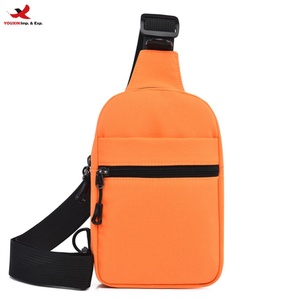 Sac bandoulière portable en tissu Oxford pour femmes, imperméable, pour course en extérieur, sac de poitrine à fermeture éclair, commande en gros mixte prête à expédier - Product Image 1