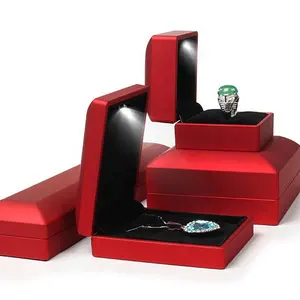 PUSHI 보석 로맨틱 제안 결혼 Led 빛 반지 상자 패션 보석 포장 상자 친환경 페인트 보석 선물 상자