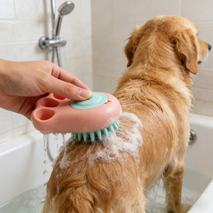 Cepillo multifunción para el cuidado de mascotas, peine de masaje de silicona suave para bañarse y deshedding, ideal para gatos y perros/ - Product Image 1