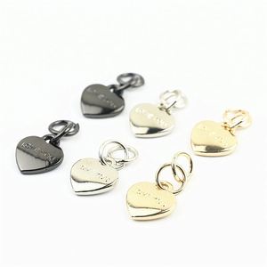 Accessoires de quincaillerie pour bagages : Pendentifs de fermeture éclair en forme de cœur, fermoirs métalliques, étiquettes suspendues, ornements, boucles de chaussures, style urbain - Product Image 2
