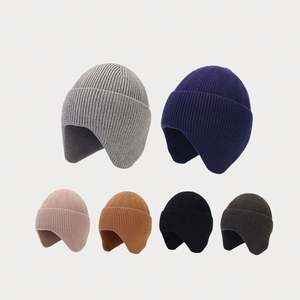 Gorro de punto unisex de color liso con bordado 3D y protección para las orejas, ideal para invierno al aire libre, venta al por mayor. - Product Image 2