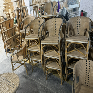 Chaise de bistrot empilable en rotin naturel, chaise d'appoint tressée en PE, mobilier commercial pour l'hôtellerie, vente en gros, sur mesure, Australie - Product Image 2