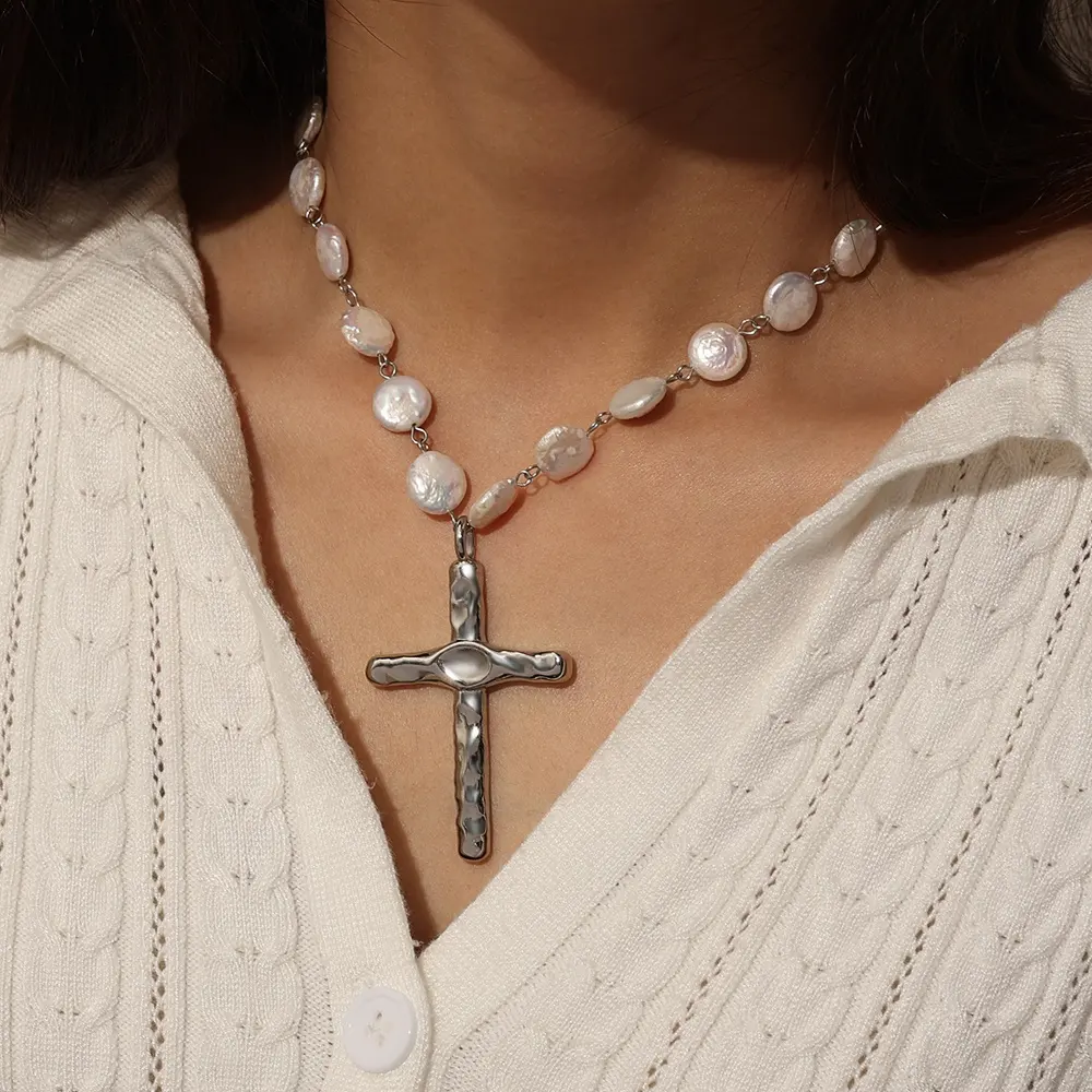 Vintage Hypoallergenic Non Tarnish Waterproof Necklace Women Wholesale Baroque Pearl Beaded Cross Necklace Big Cross Necklace