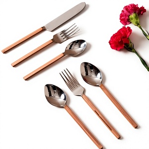 Ensemble de couverts en acier inoxydable avec manches en cuivre pour restaurant et usage domestique - Product Image 1