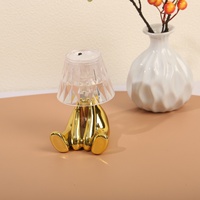 Lampe de nuit LED moderne avec bouton lumineux et touche créative Figurine de lampe à piles, cadeau pour les amis Besties pour la décoration de la chambre