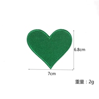 Patchs de broderie en forme de coeurs rouges patchs de coeur brodés à repasser sur des patchs en forme de coeur pour vêtements