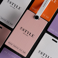 Étiquettes de prix personnalisées de haute qualité en papier texturé gaufré avec cordon, étiquettes volantes pour vêtements et accessoires