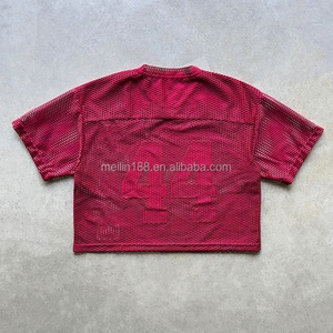 เสื้อผ้าออกแบบเอง เสื้อผ้าสตรีทแวร์ฤดูร้อน เสื้อยืดคอกว้างทรงบ็อกซี่สีแดง เสื้อฟุตบอลสำหรับผู้ชาย เสื้อฟุตบอลตาข่ายสำหรับผู้ชาย - Product Image 2