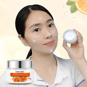 Crema Viso Idratante Anti-Età con Vitamina C, Arbutina, Retinolo e Collagene per Schiarire le Macchie Scure, 50ml - Private Label OEM - Product Image 1