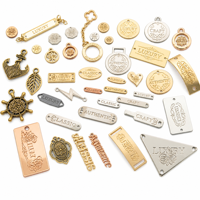Fabrication en gros d'emblèmes métalliques personnalisés écologiques en laiton et alliage de zinc, étiquettes pour parfums, sacs à main, bagages, plaques nominatives 3M 3D