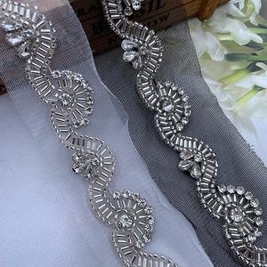 Ribete de Encaje con Cuentas de Cristal y Pedrería de 2 cm de Ancho, Diseño de Joyería para Vestidos de Novia, Cinturón de Vestido de Novia - Product Image 2