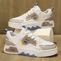 Vente en gros de nouvelles chaussures décontractées blanches respirantes pour hommes, chaussures de sport et de loisirs polyvalentes à semelle épaisse pour hommes